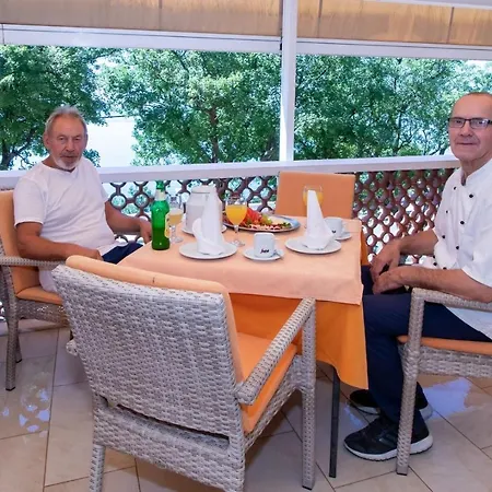 And Restaurant Danica 3* بوفايل