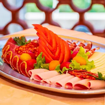 فندق مبيت وإفطار And Restaurant Danica