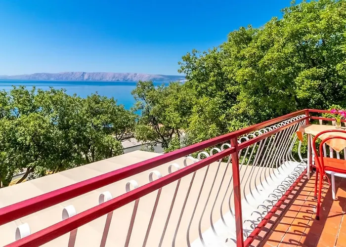 Rooms&restaurant Danica Couette-café Povile