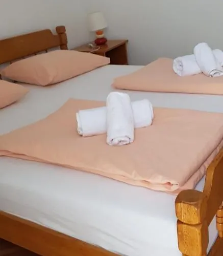 Rooms&restaurant Danica 3* Povile