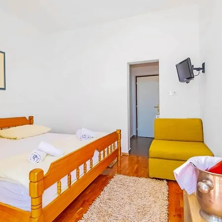 And Restaurant Danica krevet i doručak Povile