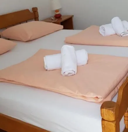 And Restaurant Danica 3* Повиле