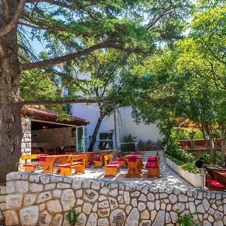 And Restaurant Danica krevet i doručak Povile